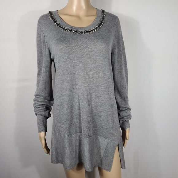 Simply Vera Vera Wang Jeweled Neckline Gray Blouse - Picture 2 of 10